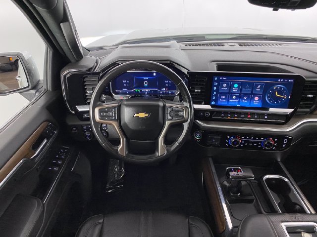 Certified 2022 Chevrolet Silverado 1500 High Country w/ High Country Premium Package AWD/4WD image 15