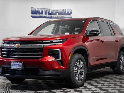 New 2026 Chevrolet Traverse LT image 3