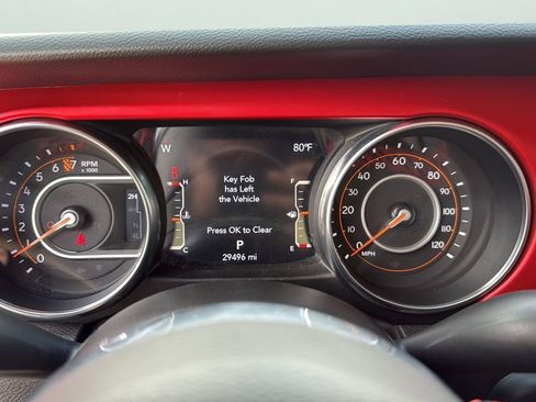 Used 2023 Jeep Gladiator Rubicon AWD/4WD image 13