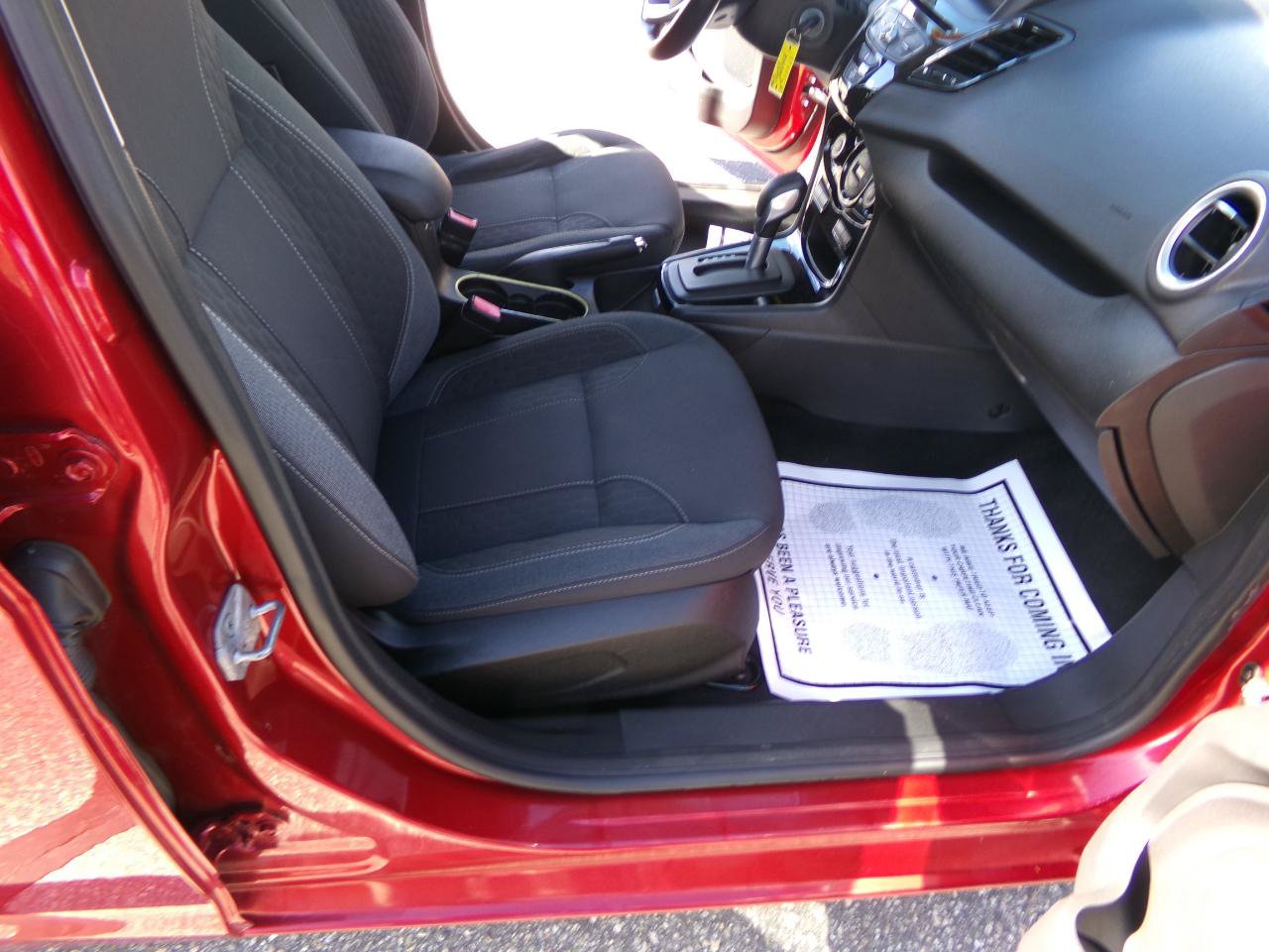 Used 2014 Ford Fiesta SE w/ Equipment Group 201B FWD image 18