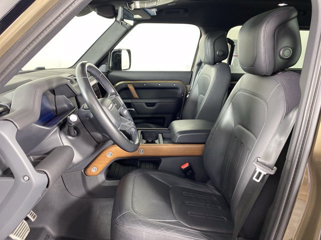 Used 2022 Land Rover Defender 110 X AWD/4WD image 17