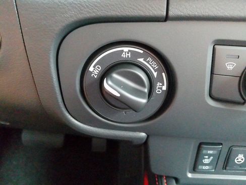 New 2026 Nissan Frontier PRO-4X w/ Tow Package image 40