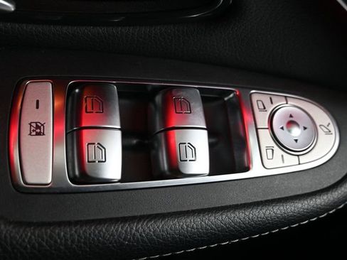 Used 2022 Mercedes-Benz GLC 300 4MATIC image 34