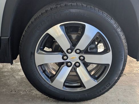 Certified 2023 Chevrolet Traverse LT w/ LT Premium Package image 44