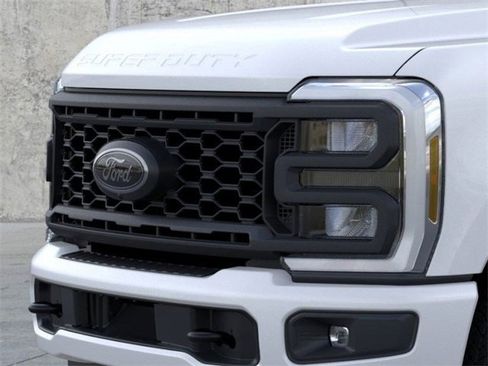 New 2025 Ford F250 Lariat w/ Lariat Ultimate Package image 17