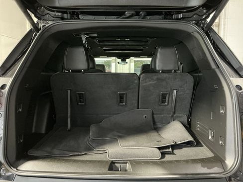 Used 2022 Chevrolet Traverse LT w/ LT Premium Package AWD/4WD image 27