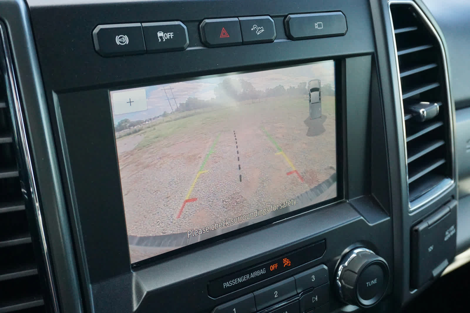 Used 2022 Ford F350 XLT w/ XLT Premium Package AWD/4WD image 10