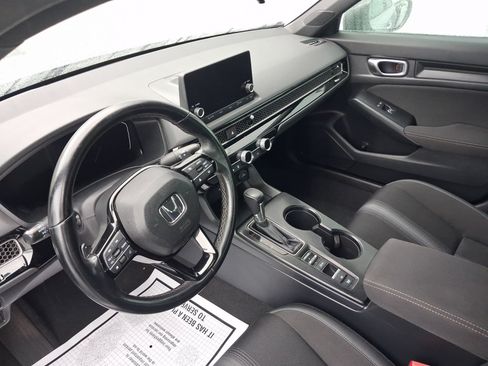Used 2023 Honda Civic Sport image 4