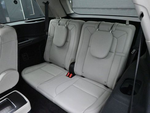 Used 2025 Lincoln Aviator Reserve w/ Equipment Group 201A image 36