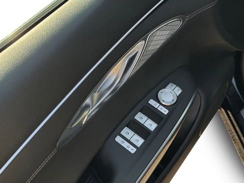 Used 2025 Genesis GV70 2.5T image 17