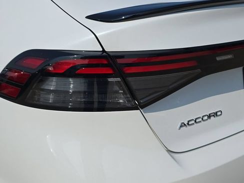 Used 2025 Honda Accord Sport image 37