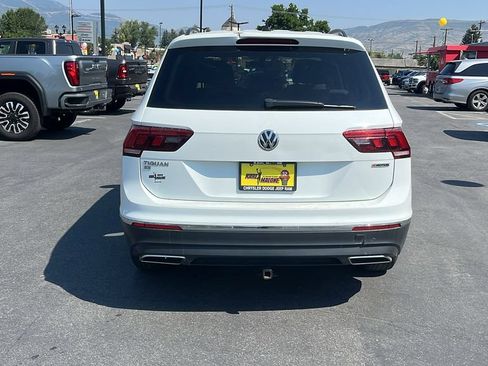Used 2020 Volkswagen Tiguan SE w/ Panoramic Sunroof Package AWD/4WD image 6