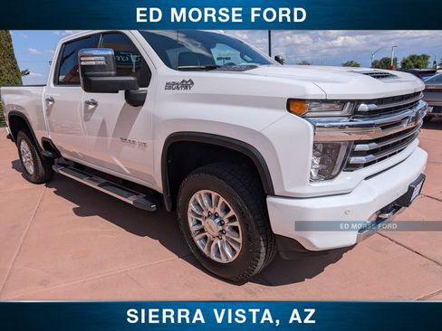 Used 2022 Chevrolet Silverado 2500 High Country w/ Technology Package AWD/4WD image 7