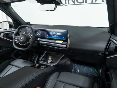 Used 2025 BMW X3 xDrive30i w/ Premium Package image 14