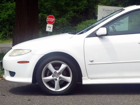 Used 2005 MAZDA MAZDA6 s Grand Touring w/ Grand Touring Appearance Pkg FWD image 17