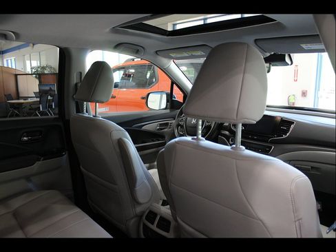 Certified 2023 Honda Ridgeline RTL image 18
