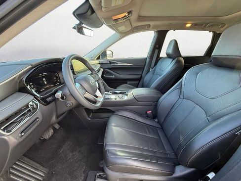 Certified 2025 INFINITI QX60 Luxe w/ Cargo Package AWD/4WD image 9