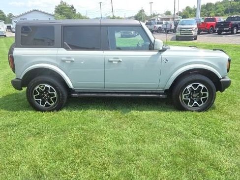 Used 2024 Ford Bronco Outer Banks AWD/4WD image 4
