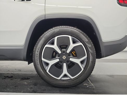 Used 2024 Rivian R1S Adventure AWD/4WD image 10