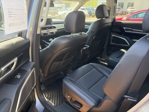 Used 2020 Kia Telluride S AWD/4WD image 9