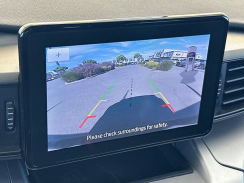 Used 2022 Ford Explorer XLT image 20