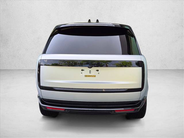 Used 2025 Land Rover Range Rover SE AWD/4WD image 7