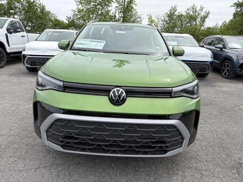 New 2026 Volkswagen Taos SE AWD/4WD image 3