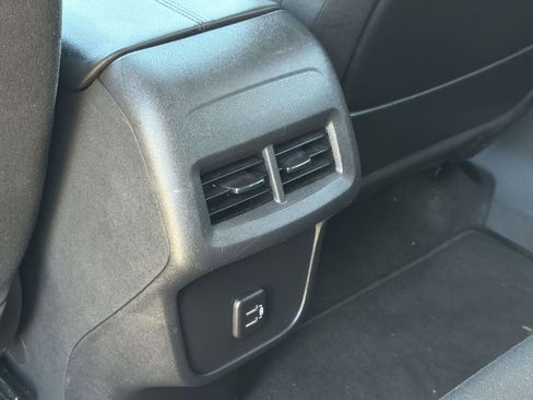 Used 2024 GMC Terrain SLE image 24