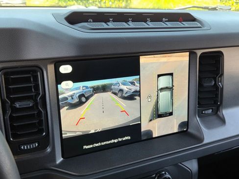 Used 2025 Ford Bronco Badlands AWD/4WD image 19