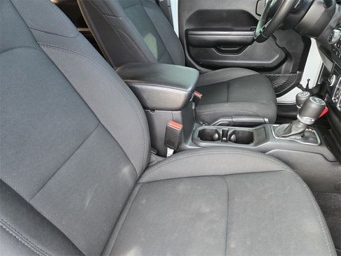 Used 2021 Jeep Wrangler Unlimited Sport image 19