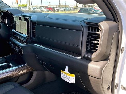 Used 2025 Chevrolet Silverado 1500 RST AWD/4WD image 19