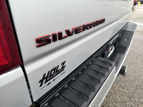 Certified 2022 Chevrolet Silverado 1500 RST w/ Redline Edition AWD/4WD image 8