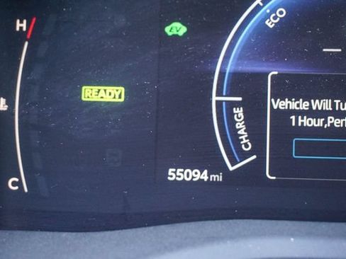 Used 2025 Toyota Camry SE FWD image 23