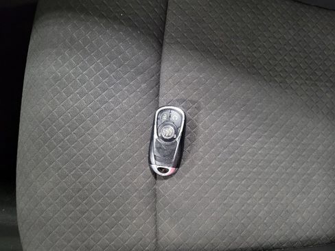 Used 2019 Buick Encore Preferred AWD/4WD image 32
