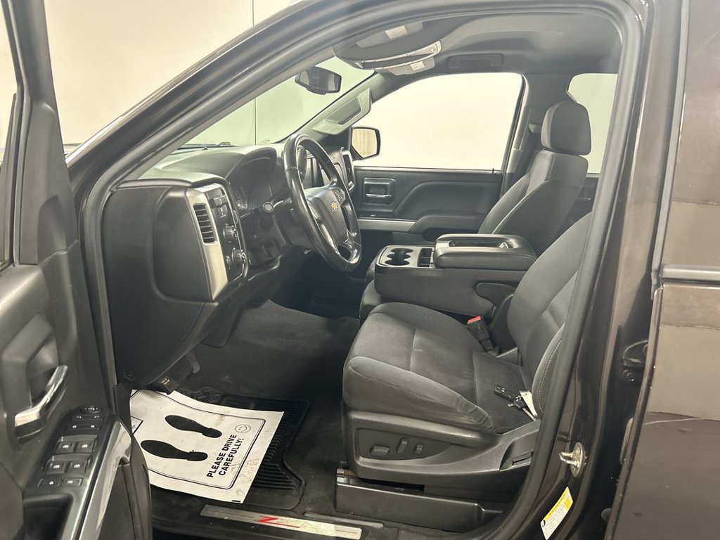 Used 2019 Chevrolet Silverado 1500 LT w/ All Star Edition AWD/4WD image 9