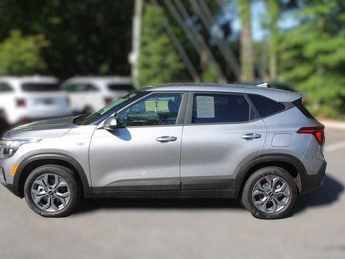 Certified 2026 Kia Seltos LX AWD/4WD image 5