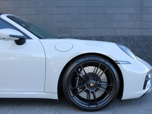Certified 2022 Porsche 911 Carrera GTS image 12