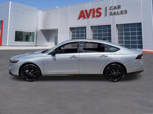 Used 2025 Honda Accord SE image 10