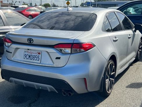 Used 2022 Toyota Corolla SE w/ SE Premium Package FWD image 4