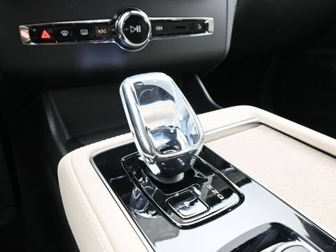 New 2026 Volvo XC90 B6 Plus AWD/4WD image 12