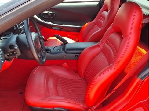 Used 2004 Chevrolet Corvette Convertible w/ Preferred Equipment Group RWD image 19