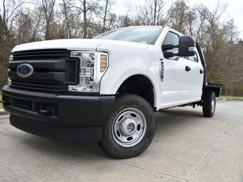 Used 2019 Ford F250 XL w/ Power Equipment Group image 11
