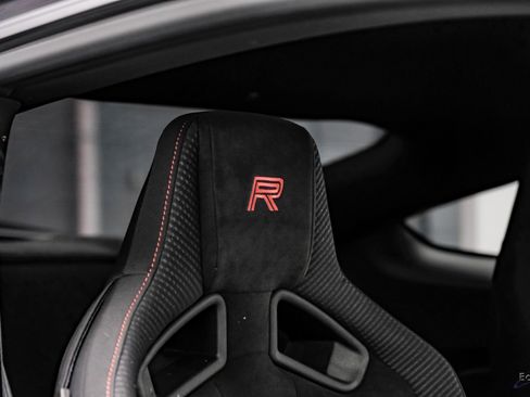 Used 2018 Ford Mustang Shelby GT350R w/ GT350R Equipment Group 920A RWD image 47