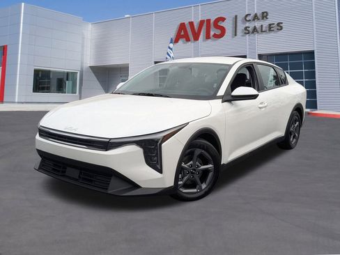 Used 2025 Kia K4 LXS image 1