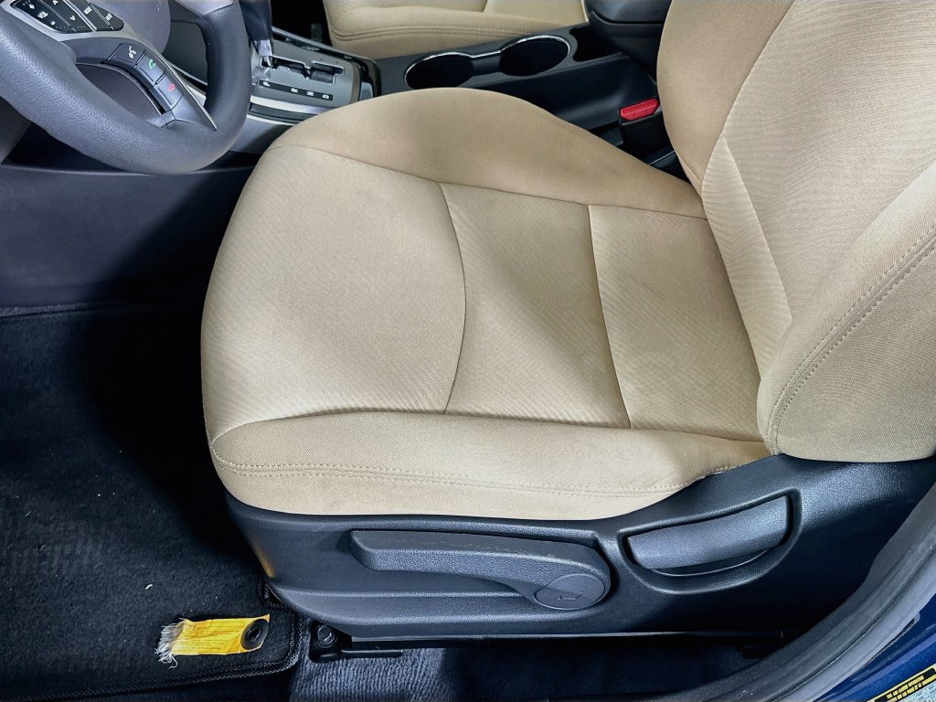 Used 2013 Hyundai Elantra GLS w/ Preferred Pkg FWD image 18