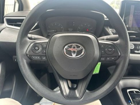 Used 2023 Toyota Corolla LE FWD image 9