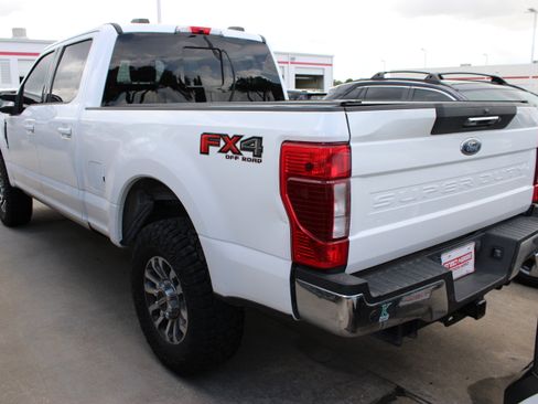 Used 2022 Ford F250 Lariat w/ Lariat Value Package AWD/4WD image 7