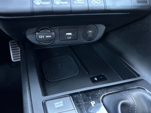 Used 2025 Hyundai Elantra SEL image 22