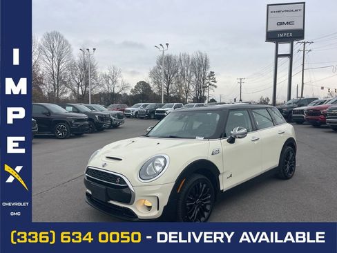 Used 2019 MINI Cooper Clubman S image 1
