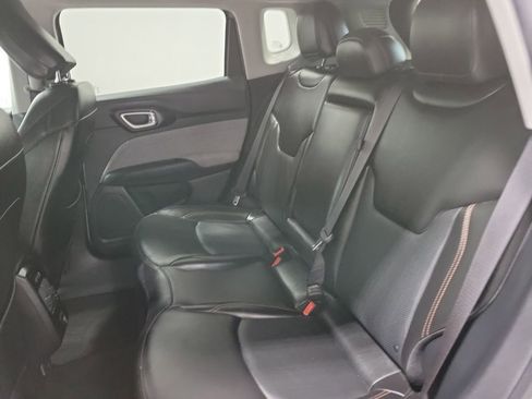 Used 2022 Jeep Compass Latitude image 33